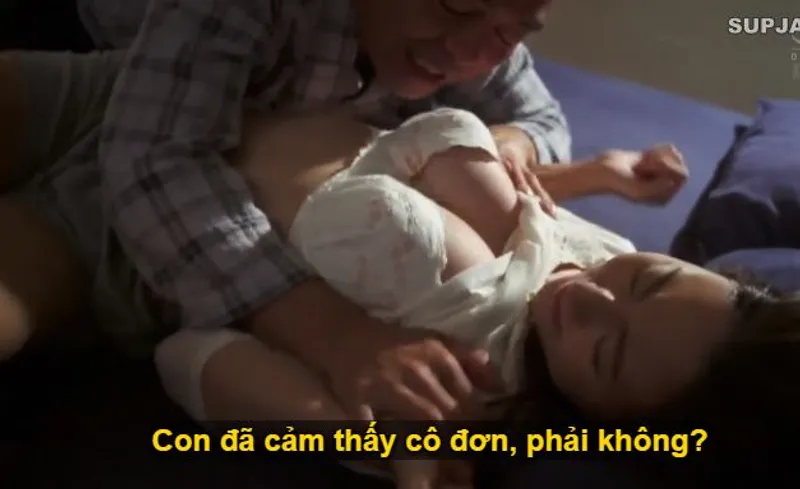 Thấy con trai mãi mê công việc để người yêu của con trai cô đơn, bố gã chồng làm liều đè trả bài con dâu